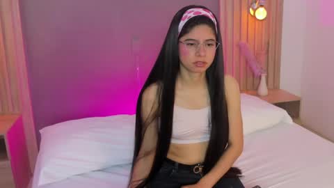 Snapshot of carlina_15 chatting on May 26, 2026, 12:34 pm C A R L I N A online show from May 26, 2026, 12:34 pm