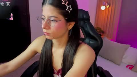 Snapshot of carlina_15 chatting on June 9, 2026, 12:39 pm C A R L I N A online show from June 9, 2026, 12:39 pm