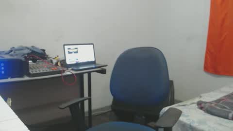 carlos online show from April 30, 2026, 10:47 pm