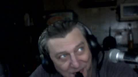 carlos712009 online show from July 17, 2026, 7:04 am