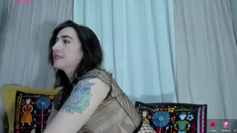 Snapshot of carly_grasso chatting on June 13, 2026, 8:34 am carly grasso online show from June 13, 2026, 8:34 am