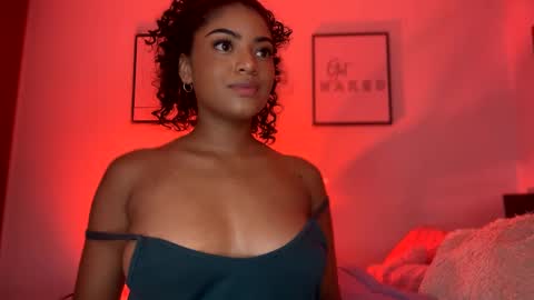 Snapshot of carlymonroee_ chatting on March 2, 2025, 1:15 am Littlecarly online show from March 2, 2025, 1:15 am