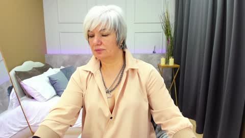 Carmen online show from February 2, 2025, 3:43 am