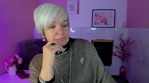 Carmen online show from October 6, 2025, 9:12 pm