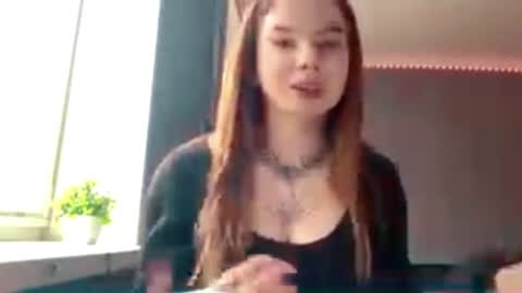 carmenthompson online show from February 21, 2026, 10:27 am