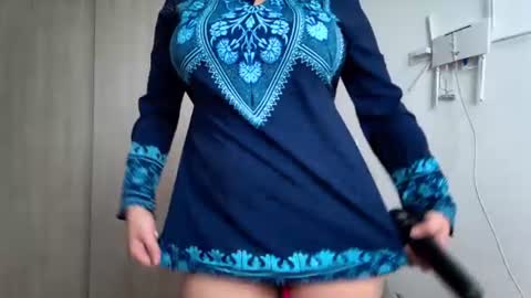 carmesix__ online show from June 12, 2026, 1:54 pm