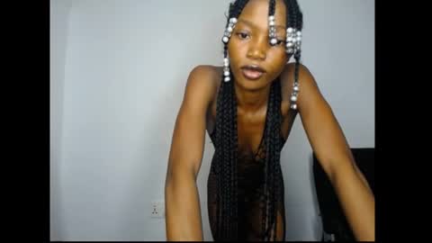 caroline online show from June 12, 2026, 4:44 am