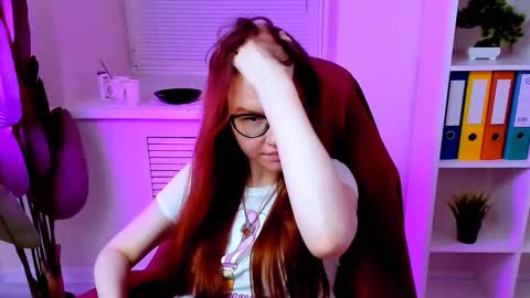 Snapshot of carol_carmen chatting on October 2, 2025, 4:08 am Carol online show from October 2, 2025, 4:08 am