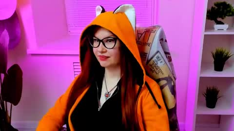 Snapshot of carol_carmen chatting on May 3, 2026, 12:22 pm Carol online show from May 3, 2026, 12:22 pm