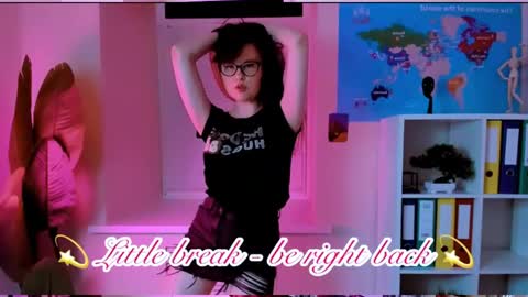 Snapshot of carol_carmen chatting on May 15, 2026, 10:50 pm Carol online show from May 15, 2026, 10:50 pm
