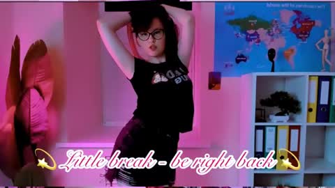 Snapshot of carol_carmen chatting on May 15, 2026, 11:23 pm Carol online show from May 15, 2026, 11:23 pm