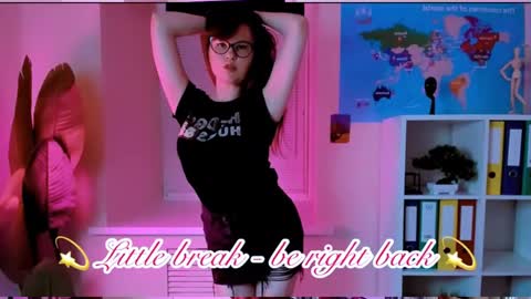 Snapshot of carol_carmen chatting on May 15, 2026, 11:34 pm Carol online show from May 15, 2026, 11:34 pm