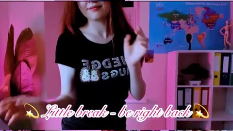 Snapshot of carol_carmen chatting on May 16, 2026, 1:02 am Carol online show from May 16, 2026, 1:02 am