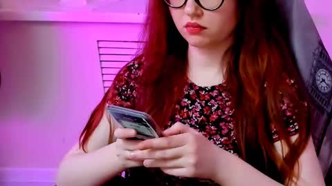 Snapshot of carol_carmen chatting on June 6, 2026, 11:42 pm Carol online show from June 6, 2026, 11:42 pm
