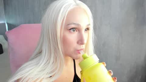 Snapshot of carol_may_ chatting on September 13, 2025, 5:18 am carol_may_ online show from September 13, 2025, 5:18 am