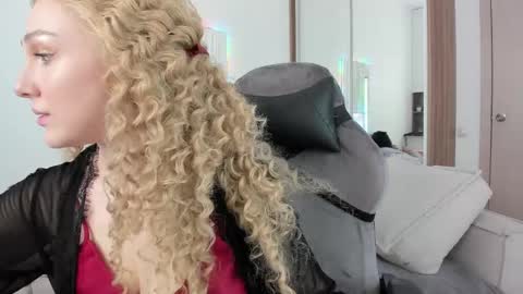 carol_may_ online show from April 30, 2026, 6:09 am