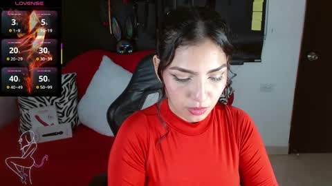 Snapshot of carolaine69_ chatting on May 26, 2026, 1:51 pm Caroline online show from May 26, 2026, 1:51 pm