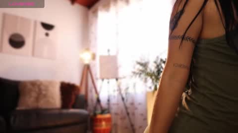 Snapshot of carolart chatting on January 21, 2025, 4:37 pm carolart online show from January 21, 2025, 4:37 pm