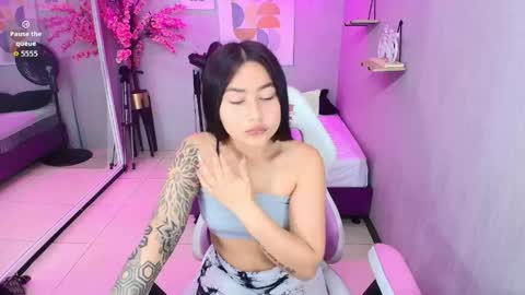 Snapshot of carolina_cherry chatting on May 6, 2026, 12:43 pm CAROLINA. online show from May 6, 2026, 12:43 pm