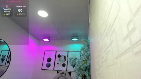 Snapshot of carolina_cherry chatting on May 12, 2026, 12:35 pm CAROLINA. online show from May 12, 2026, 12:35 pm