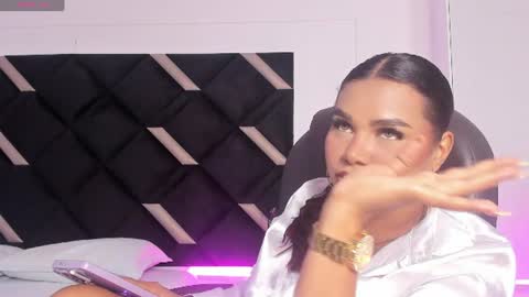 Snapshot of carolina_evannss chatting on July 23, 2026, 4:32 am carolina_evannss online show from July 23, 2026, 4:32 am