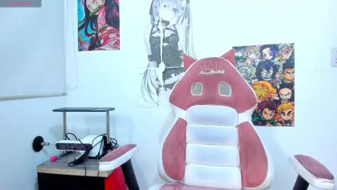 Angie Carolina online show from March 16, 2026, 7:51 pm