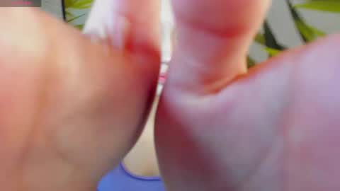 Snapshot of carolina_sky chatting on June 5, 2026, 1:45 am carolina_sky online show from June 5, 2026, 1:45 am