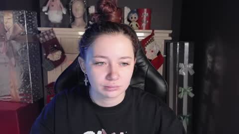 Snapshot of carolina_winter chatting on December 30, 2024, 5:26 am Mira online show from December 30, 2024, 5:26 am