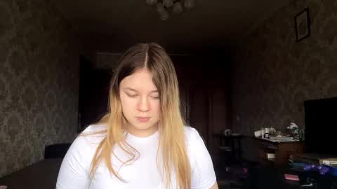 Snapshot of carolindueno chatting on February 20, 2026, 11:32 am carolindueno online show from February 20, 2026, 11:32 am