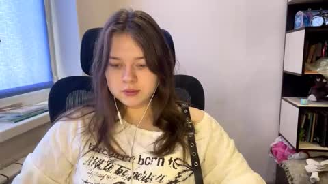 Snapshot of carolindueno chatting on March 3, 2026, 7:36 am carolindueno online show from March 3, 2026, 7:36 am