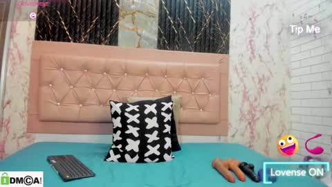 Snapshot of caroline_daring chatting on December 19, 2025, 4:25 pm caroline daring online show from December 19, 2025, 4:25 pm