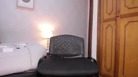 Snapshot of caroline_dh chatting on July 25, 2026, 11:30 am Caroline online show from July 25, 2026, 11:30 am