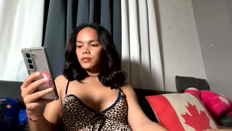 caroline_east online show from March 16, 2026, 3:16 pm