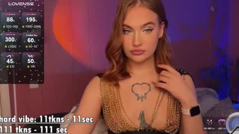 Snapshot of caroline_kiparis chatting on March 6, 2025, 12:21 am Caro online show from March 6, 2025, 12:21 am