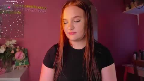 Snapshot of caroline_kiparis chatting on July 7, 2026, 8:46 pm Caro online show from July 7, 2026, 8:46 pm
