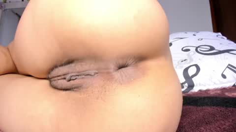 Snapshot of caroline_m8 chatting on January 5, 2025, 9:25 pm CAROLINE online show from January 5, 2025, 9:25 pm