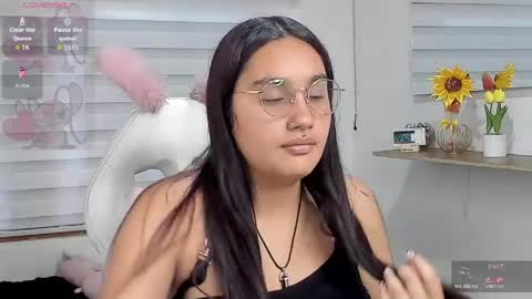Snapshot of caroline_rodriguez_9 chatting on May 9, 2026, 7:19 pm caroline_rodriguez_9 online show from May 9, 2026, 7:19 pm
