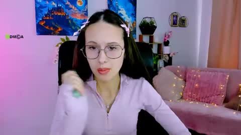Snapshot of caroline_rosee_ chatting on July 16, 2026, 8:42 am Caroline online show from July 16, 2026, 8:42 am