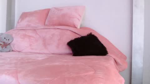 caroline online show from January 16, 2025, 9:19 pm