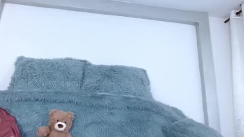 caroline online show from March 6, 2025, 7:43 pm