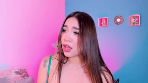 Snapshot of carolineegarcia chatting on February 22, 2025, 6:28 am CarolineeGarcia online show from February 22, 2025, 6:28 am