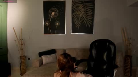 Caro online show from November 7, 2025, 10:37 am