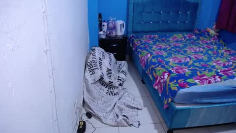 Carolinhe  online show from February 21, 2026, 3:13 pm