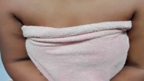 Caro online show from February 12, 2026, 1:33 am