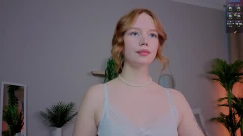 Snapshot of carolinnk chatting on September 25, 2025, 2:21 pm Caro online show from September 25, 2025, 2:21 pm