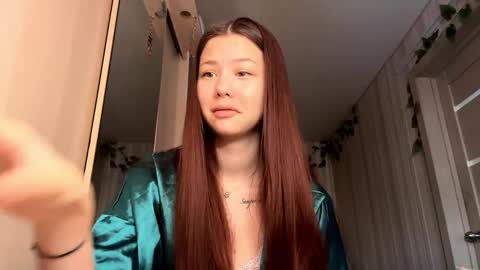 Snapshot of carolynexford chatting on January 7, 2026, 6:05 am Emma online show from January 7, 2026, 6:05 am