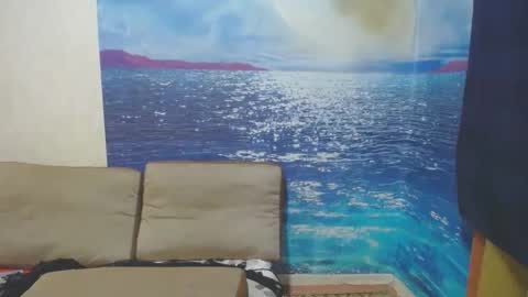 Snapshot of caroncapella chatting on September 30, 2025, 2:44 pm VicunaCool online show from September 30, 2025, 2:44 pm