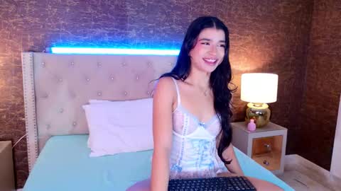 carosantos online show from March 10, 2026, 11:37 am