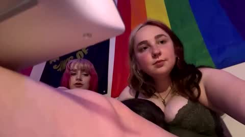 carpetmunchers online show from October 4, 2025, 1:14 am