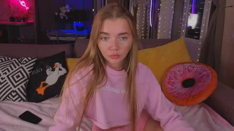 Snapshot of carriebradshawww chatting on May 18, 2026, 8:25 pm carriebradshawww online show from May 18, 2026, 8:25 pm